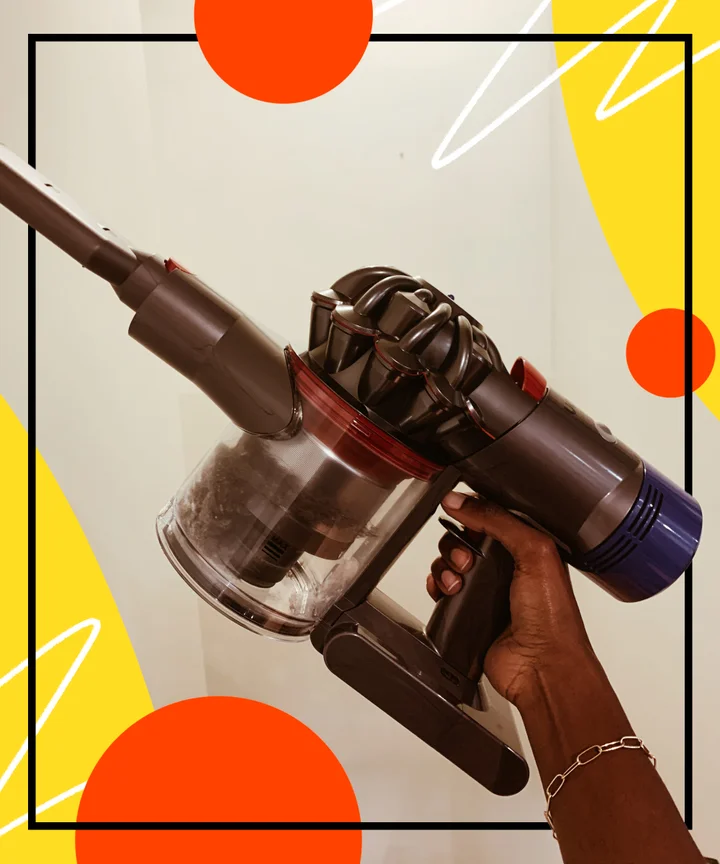 This VACUUM cleaner gets the job DONE // Dyson V8 Absolute REVIEW! 