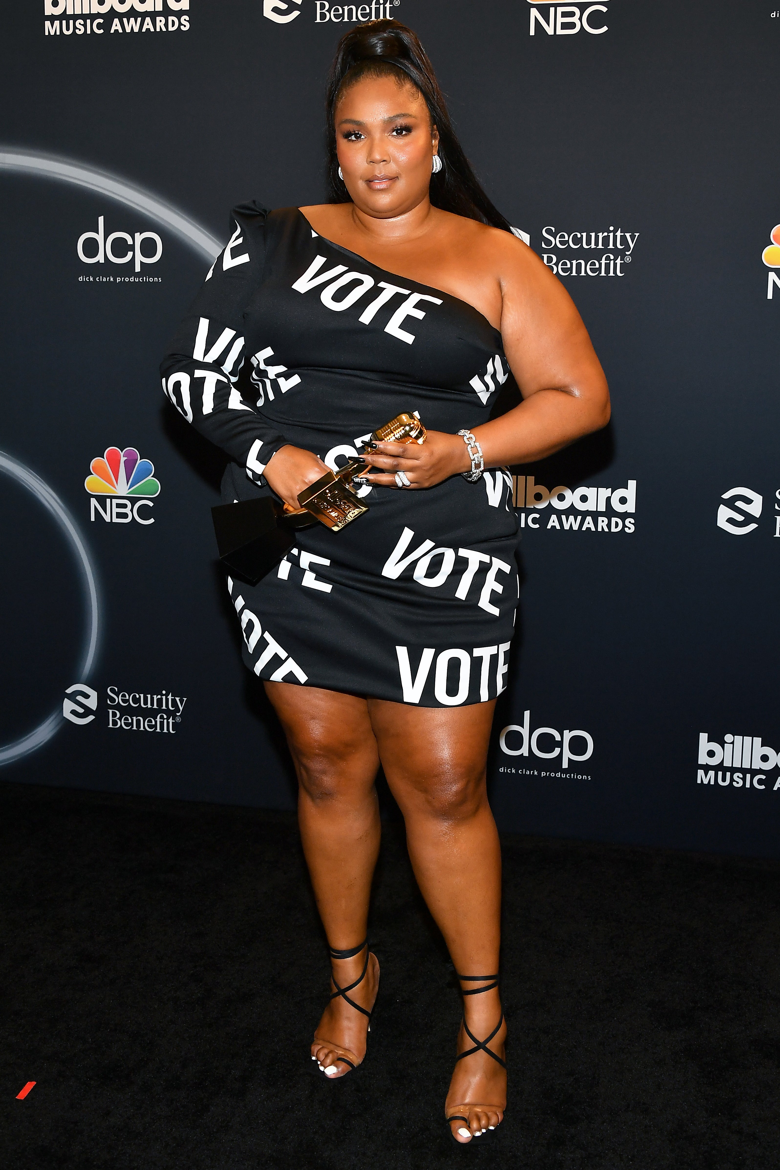 Best Dressed At The BBMAs, From Lizzo To Billie Eilish