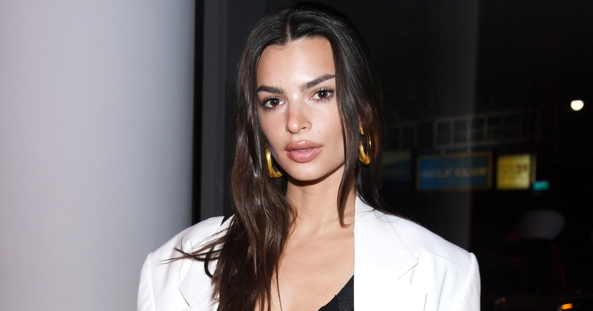 Emily Ratajkowski Pregnant With First Child Vogue Cover