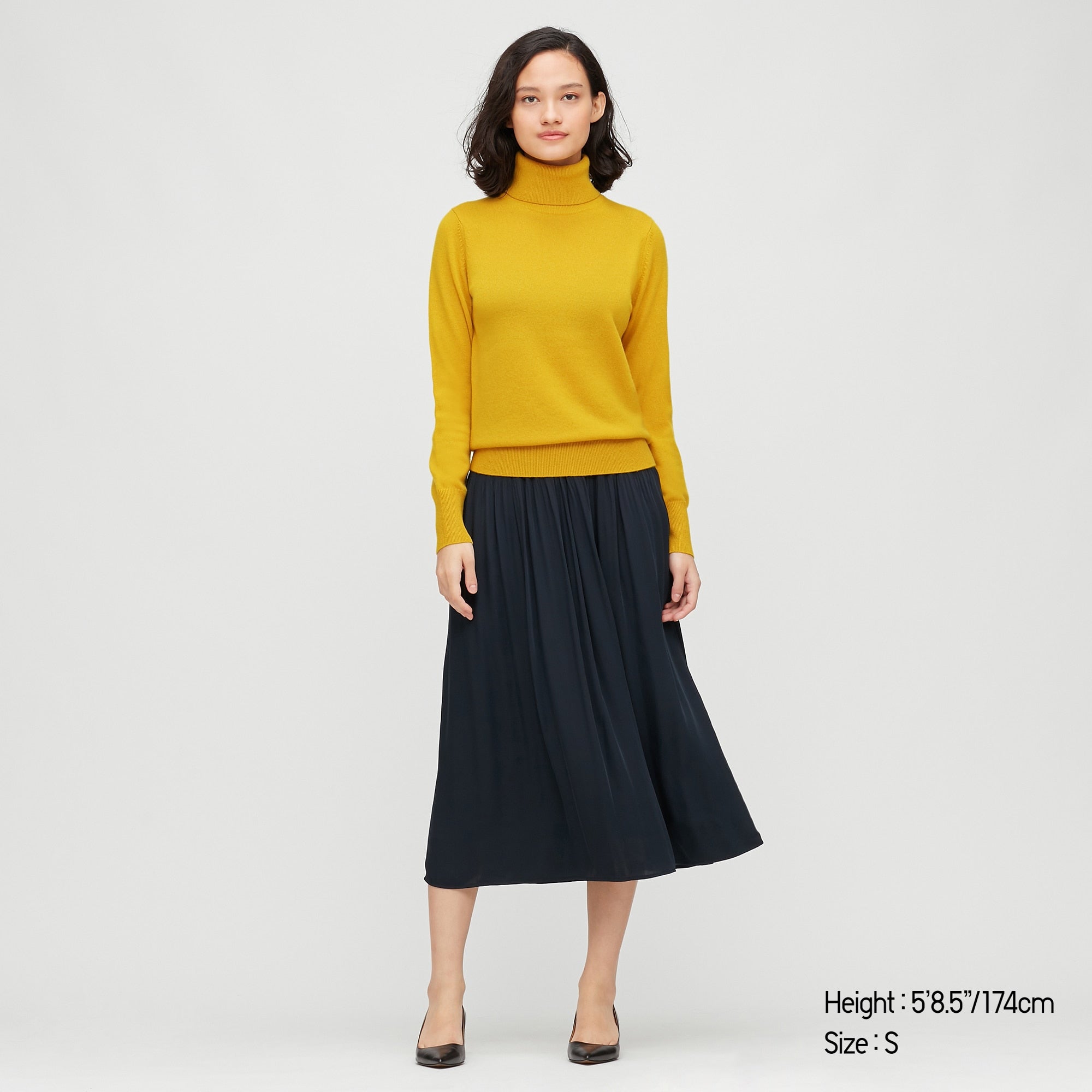 Uniqlo Cashmere Turtleneck Sweater 9382