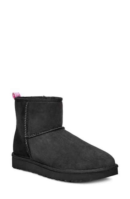 Ugg Classic Mini Ii Logo Bootie 5056