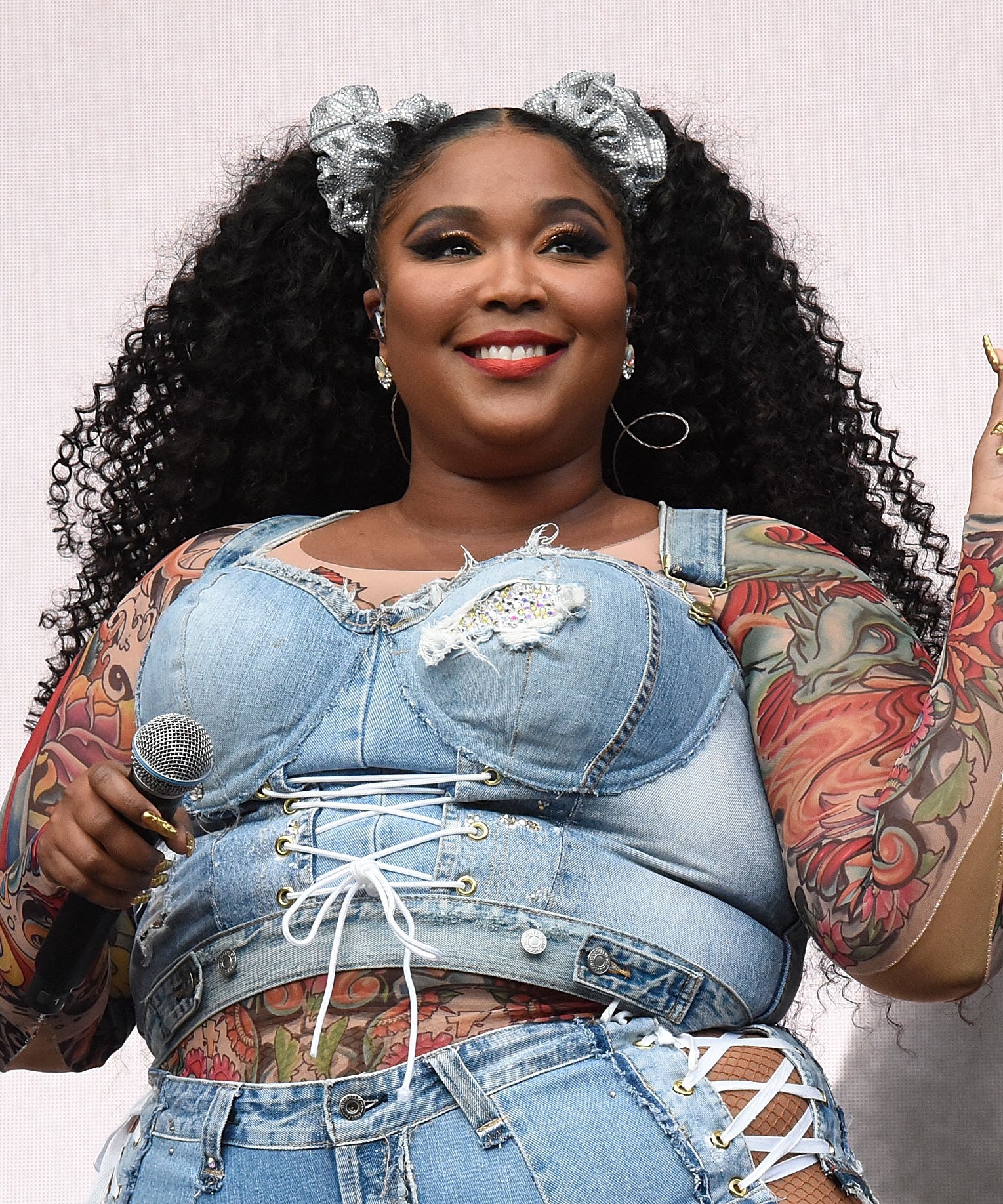 Lizzo's Workout Outfit Has A Canadian Connection