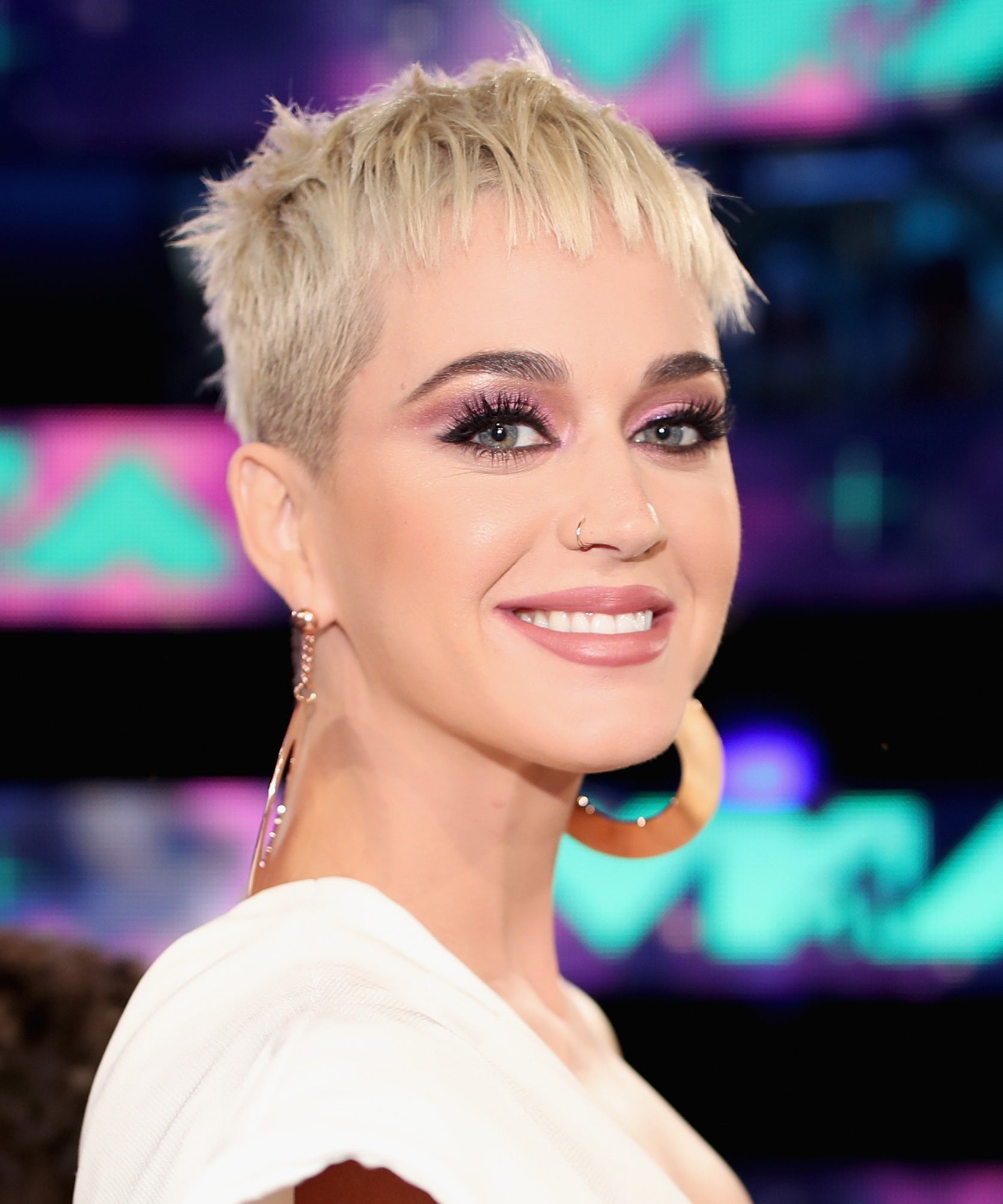 Katy Perry With Shoulder Length Platinum Blond Hair May 2019  POPSUGAR  Beauty
