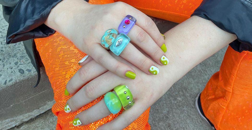 Plastic chunky store rings