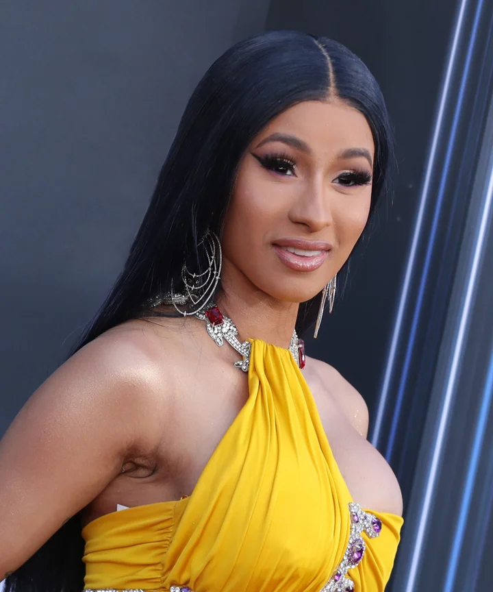 Cardi B shows off her refreshed - World Music Awards