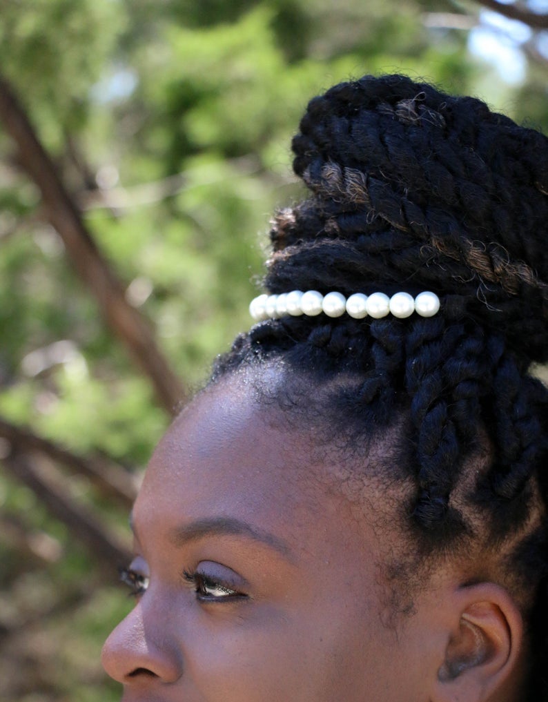 Pearl Hair Clips & Barrettes For Cute Spring Hairstyles