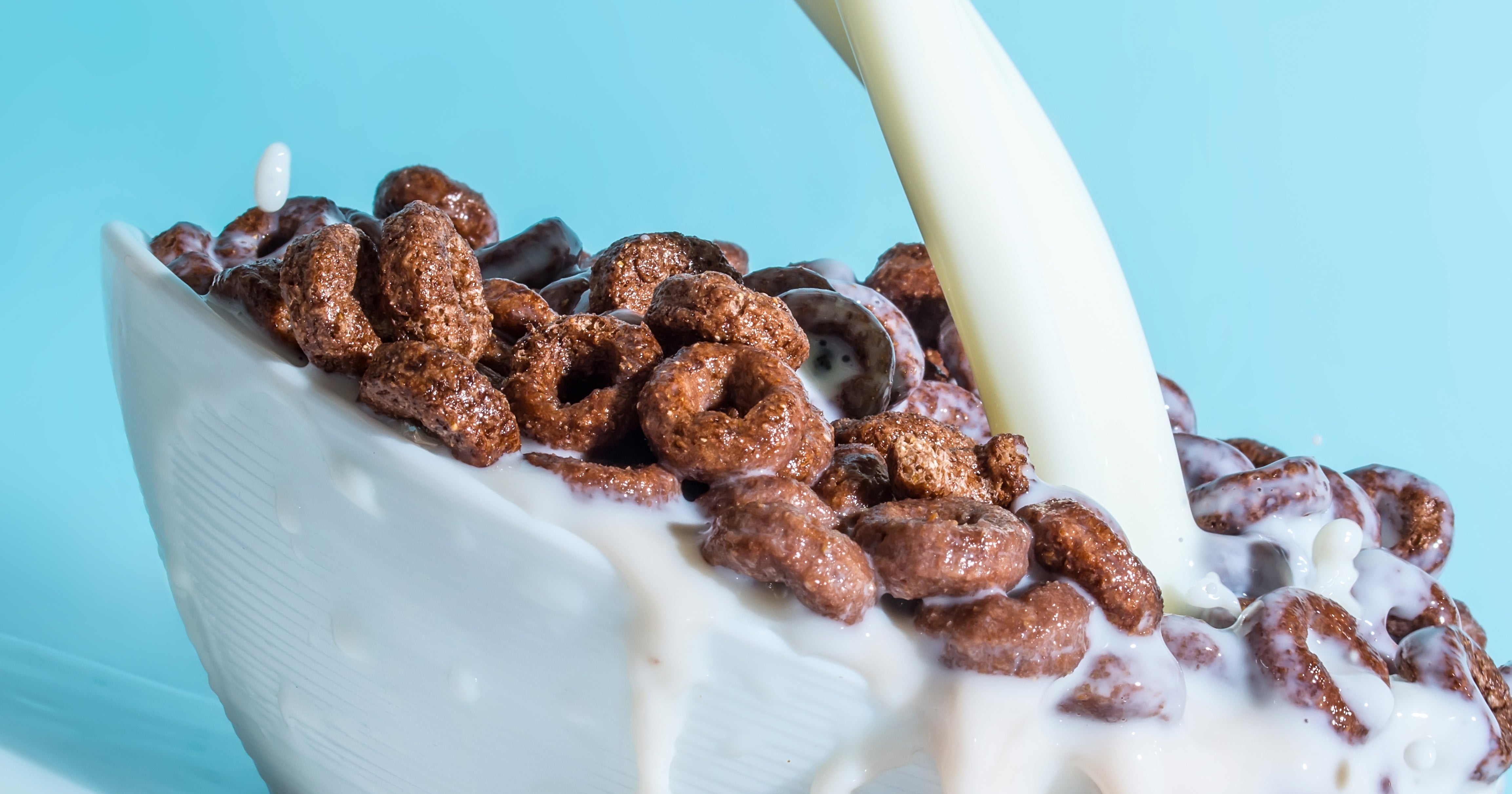 Cocoa Puffs Cereal (History, FAQ, Pictures & Commercials) - Snack