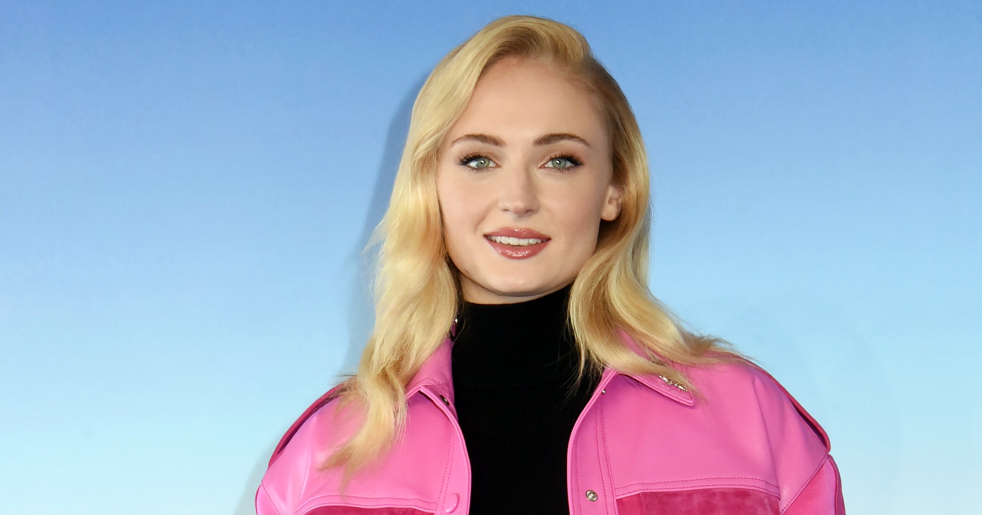 How to Wear Jeans: Sophie Turner, 108 Ways Celebrities Wear Jeans — Plus,  Under-$40 Styles to Shop Now