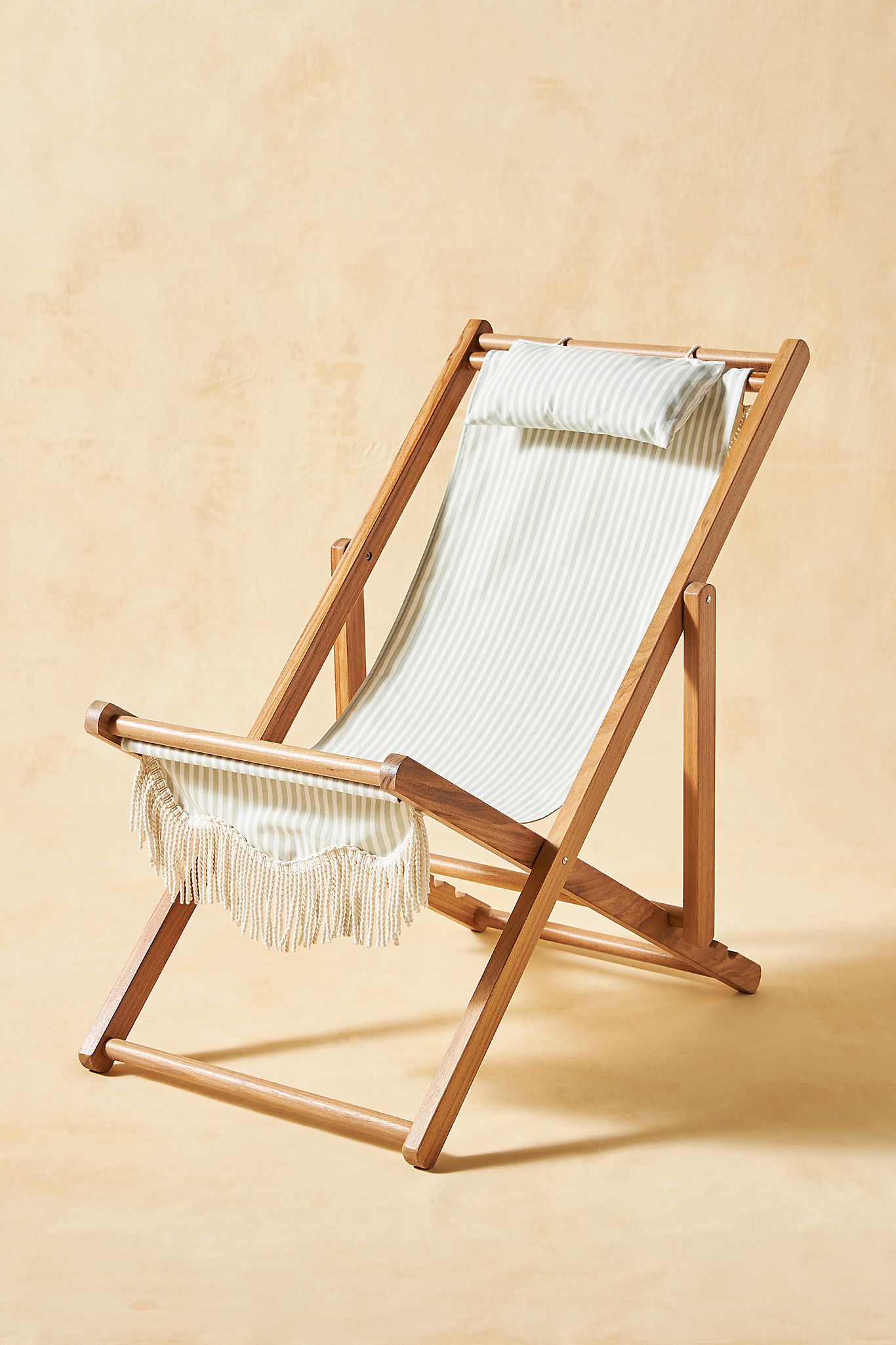 Anthropologie deals beach chair