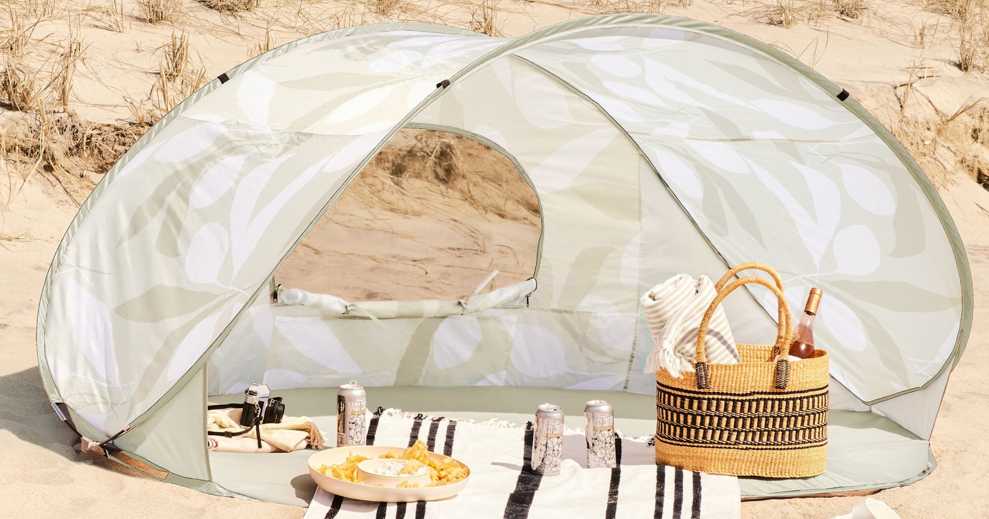 Pop up hotsell beach tent