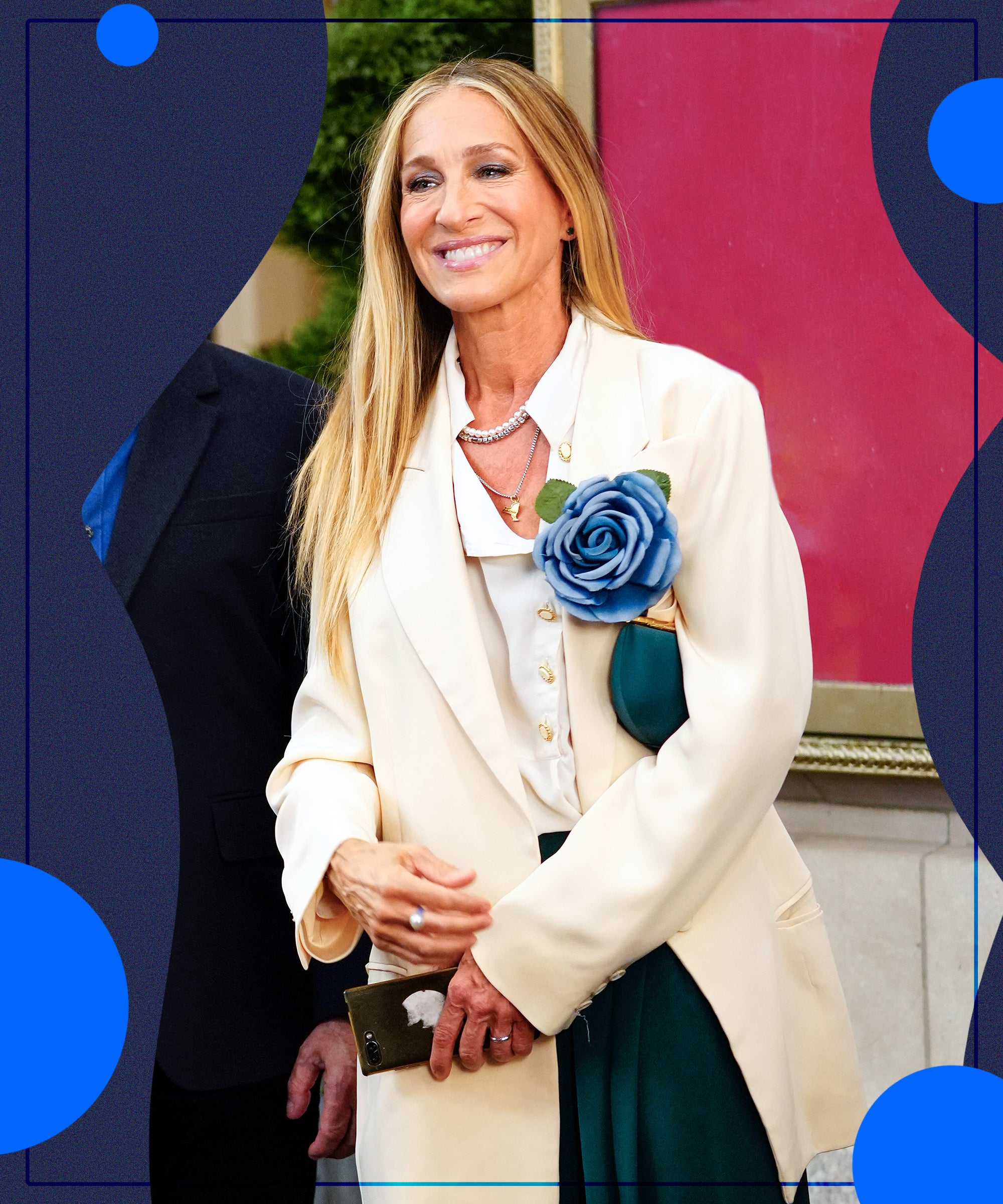 Sarah Jessica Parker Wore a Blue Tunic While Filming