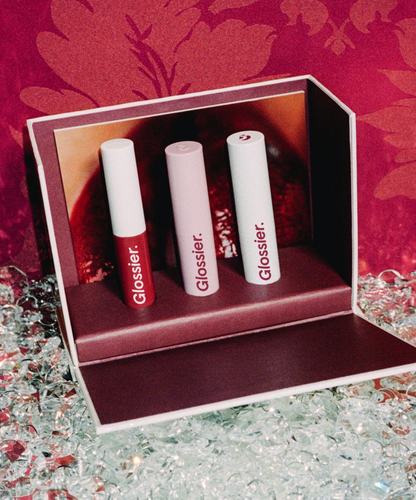 Glossier’s Gift Sets Feature Festive Cult-Favourites & New Drops