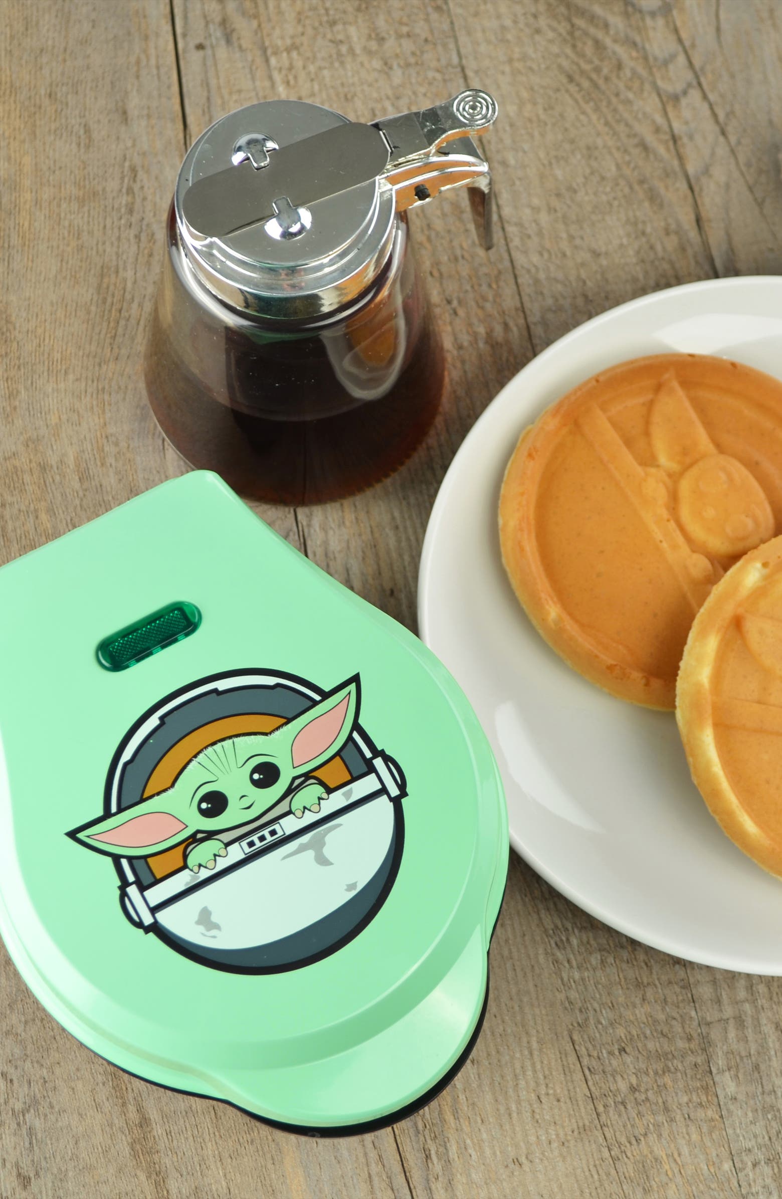 The Mandalorian Grogu Waffle Maker - Star Wars