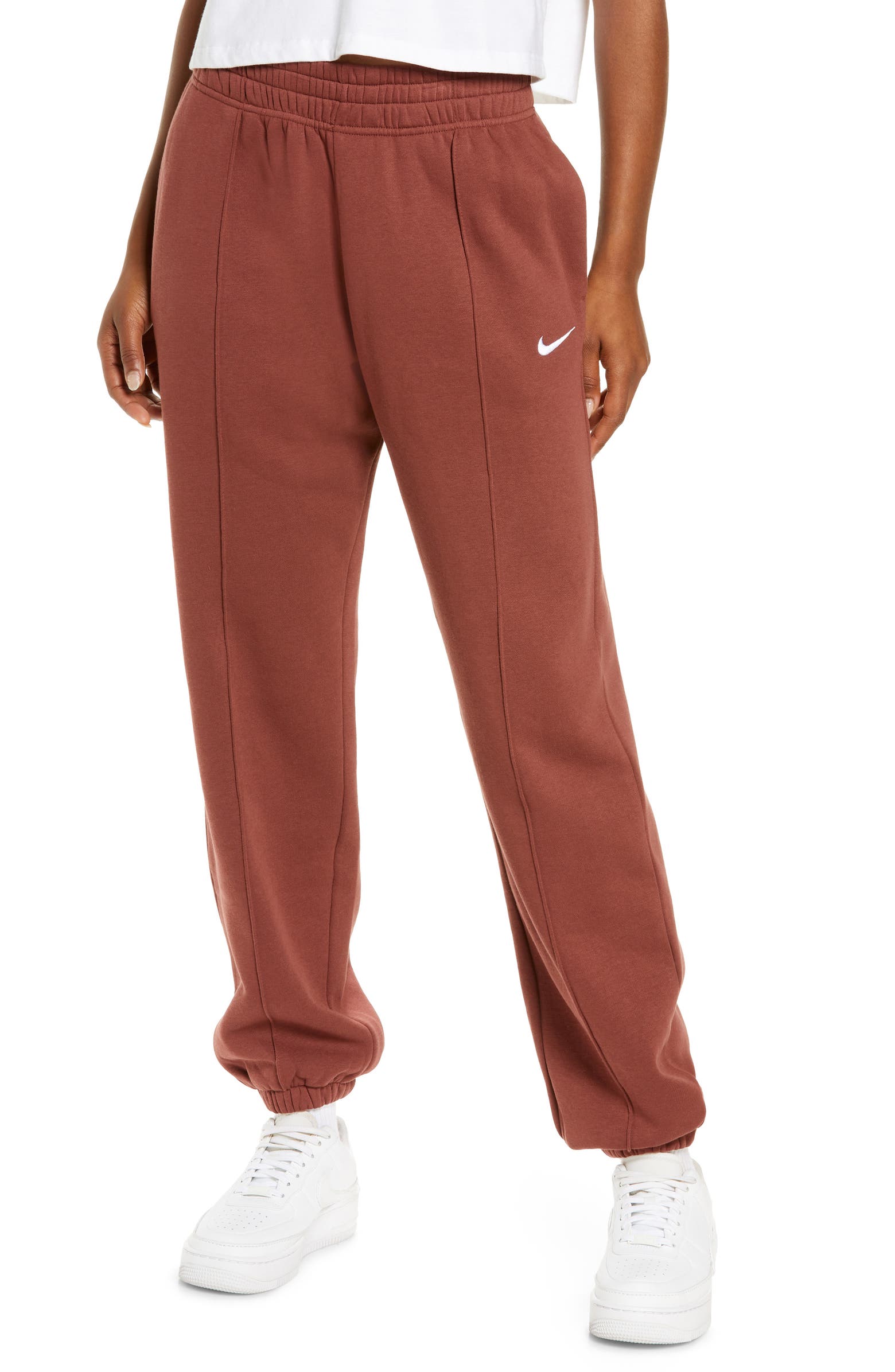 Nike + Sportswear Essential Fleece Pants