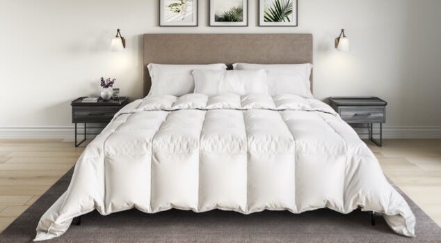 saatva down alternative comforter