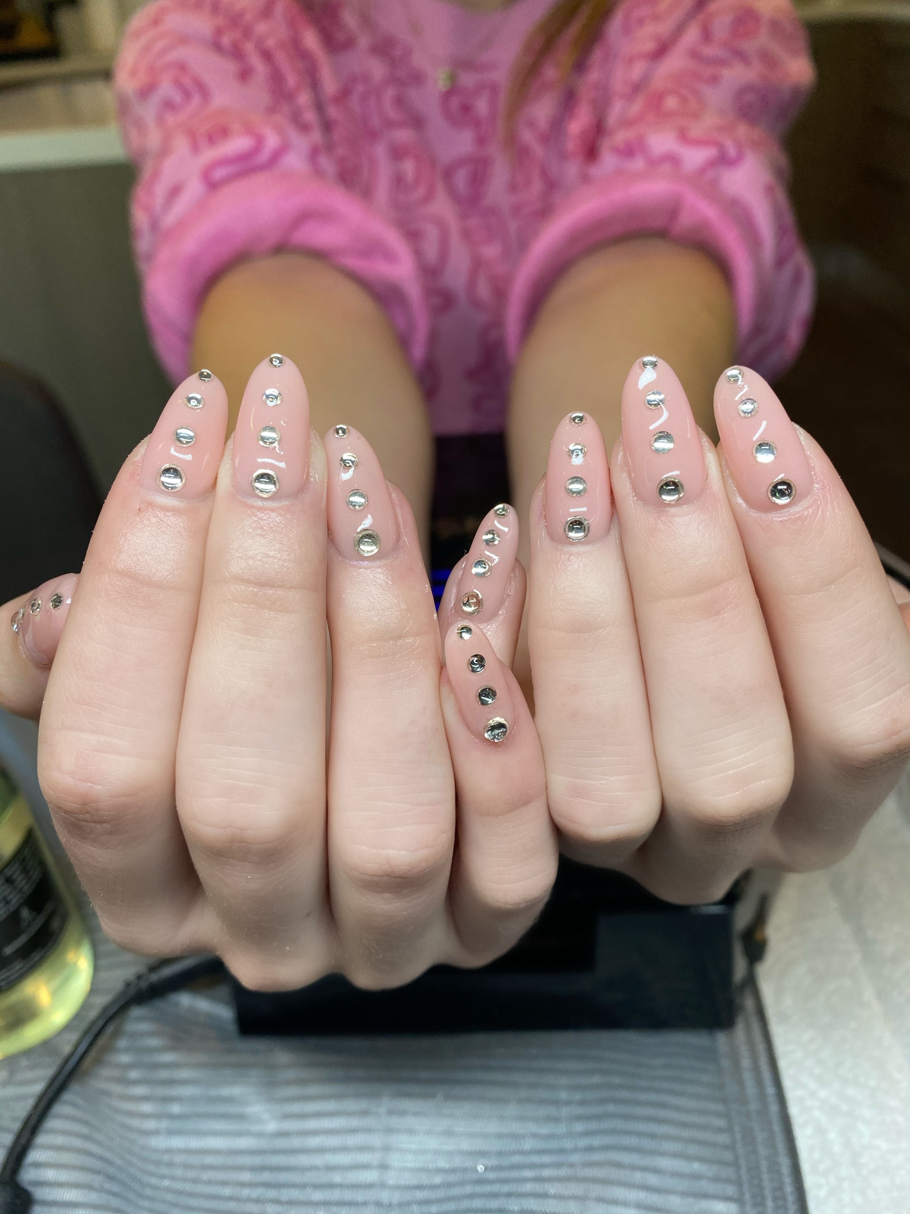 Maddy pink Euphoria nails inspo  Euphoria nails, Summer makeup