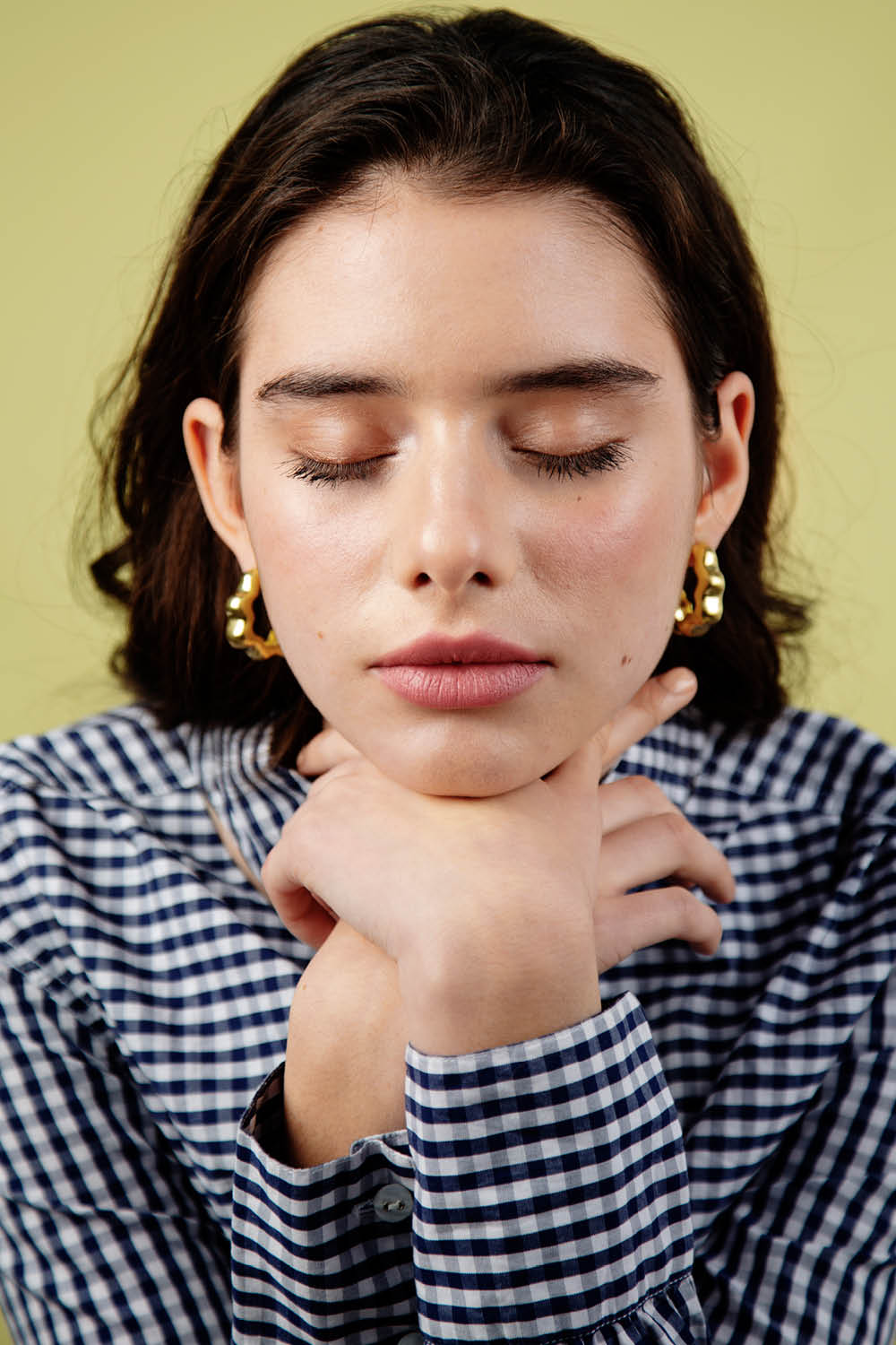 val gold hoop earrings in iridescent crystal