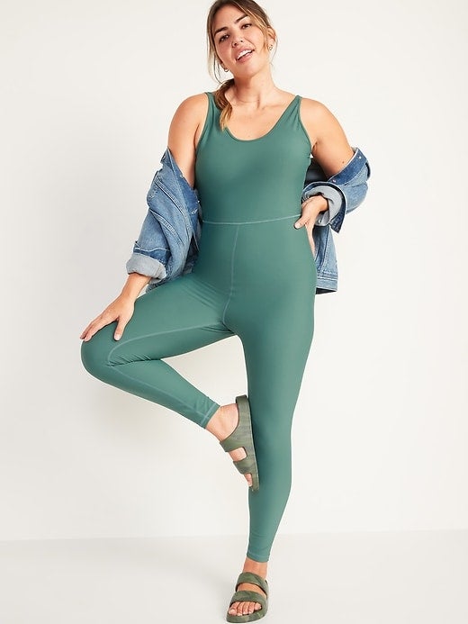 Old Navy Cloud+ Leggings on Sale! Just $10 TODAY!