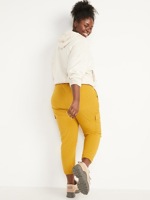 Old navy plus sales size cargo pants