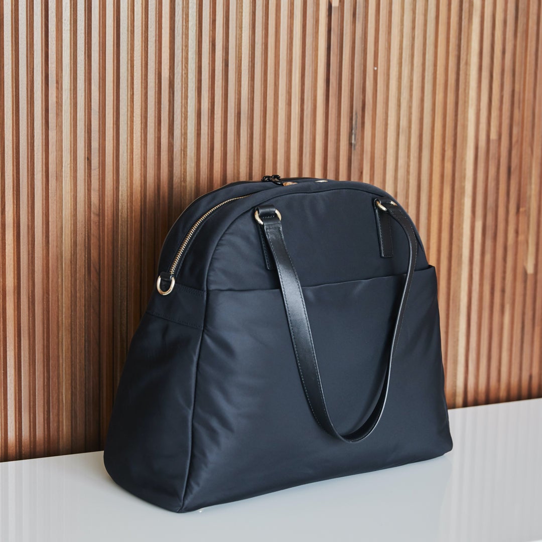 Lo & Sons - The Waverley's adjustable strap allows the bag