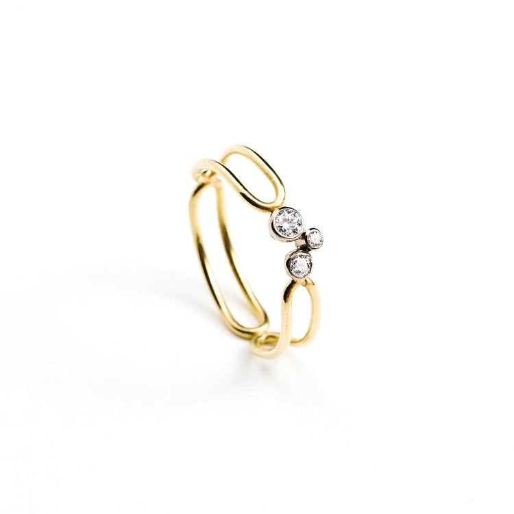 Jessie Thomas Jewellery + Three Diamond Ring