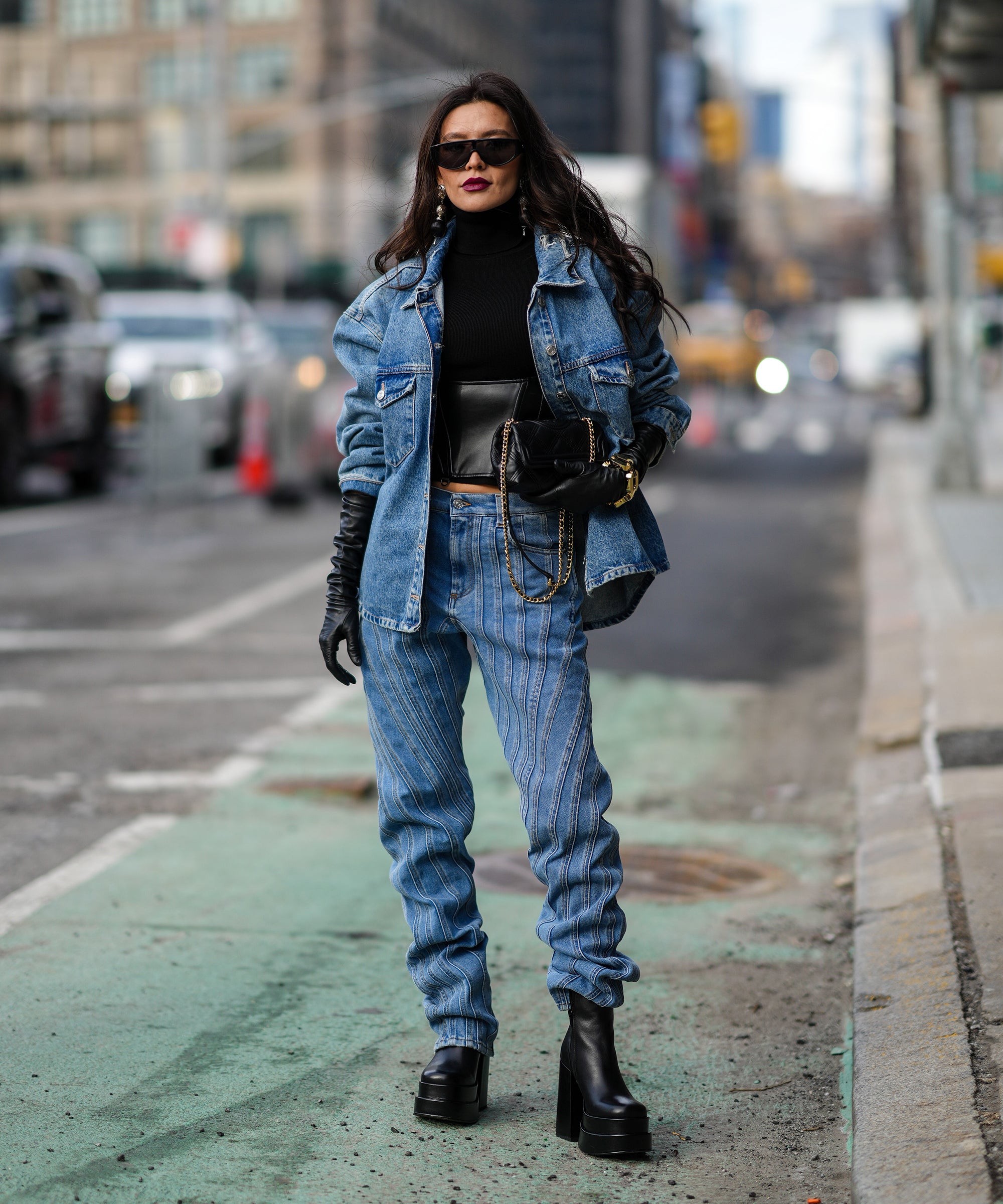 8 Editor-Approved Baggy Jeans to Buy in 2023 & How to Style Them