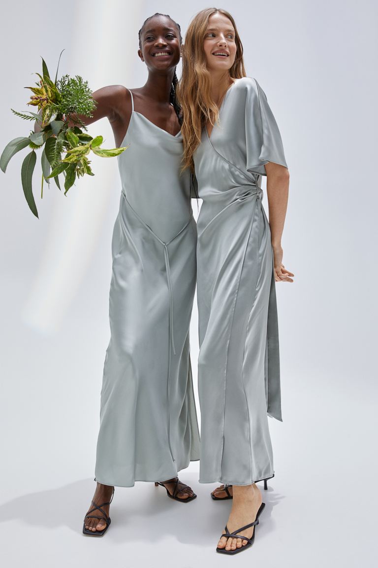 Satin matching men's and women's robes set – Bridesmaid's World
