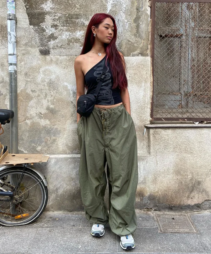 How To Wear Cargo Pants, The Latest Trend To Come Back From Y2K