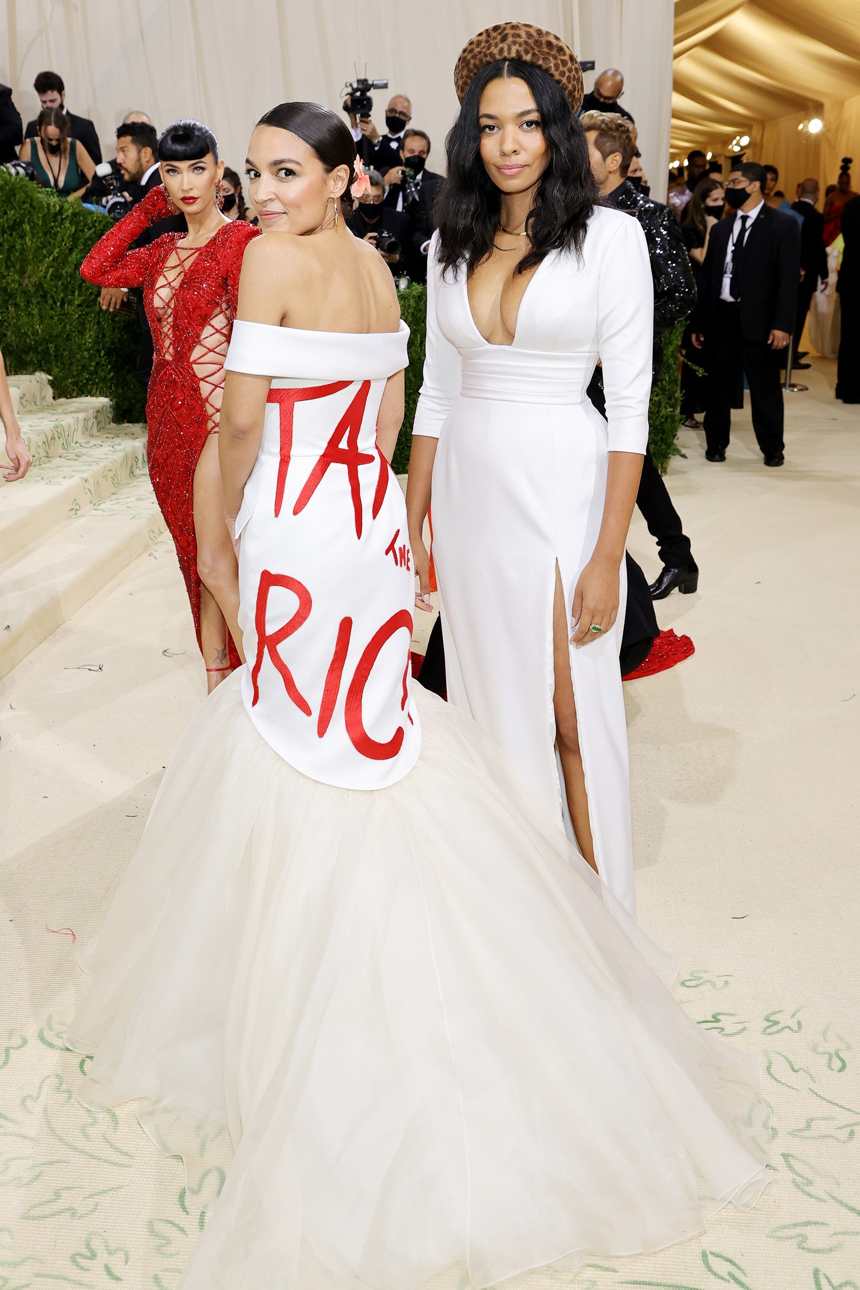 This Year's Met Gala Just Took Red Carpets to the Next Level—Catch Our  Favorite 22 Looks Right Here
