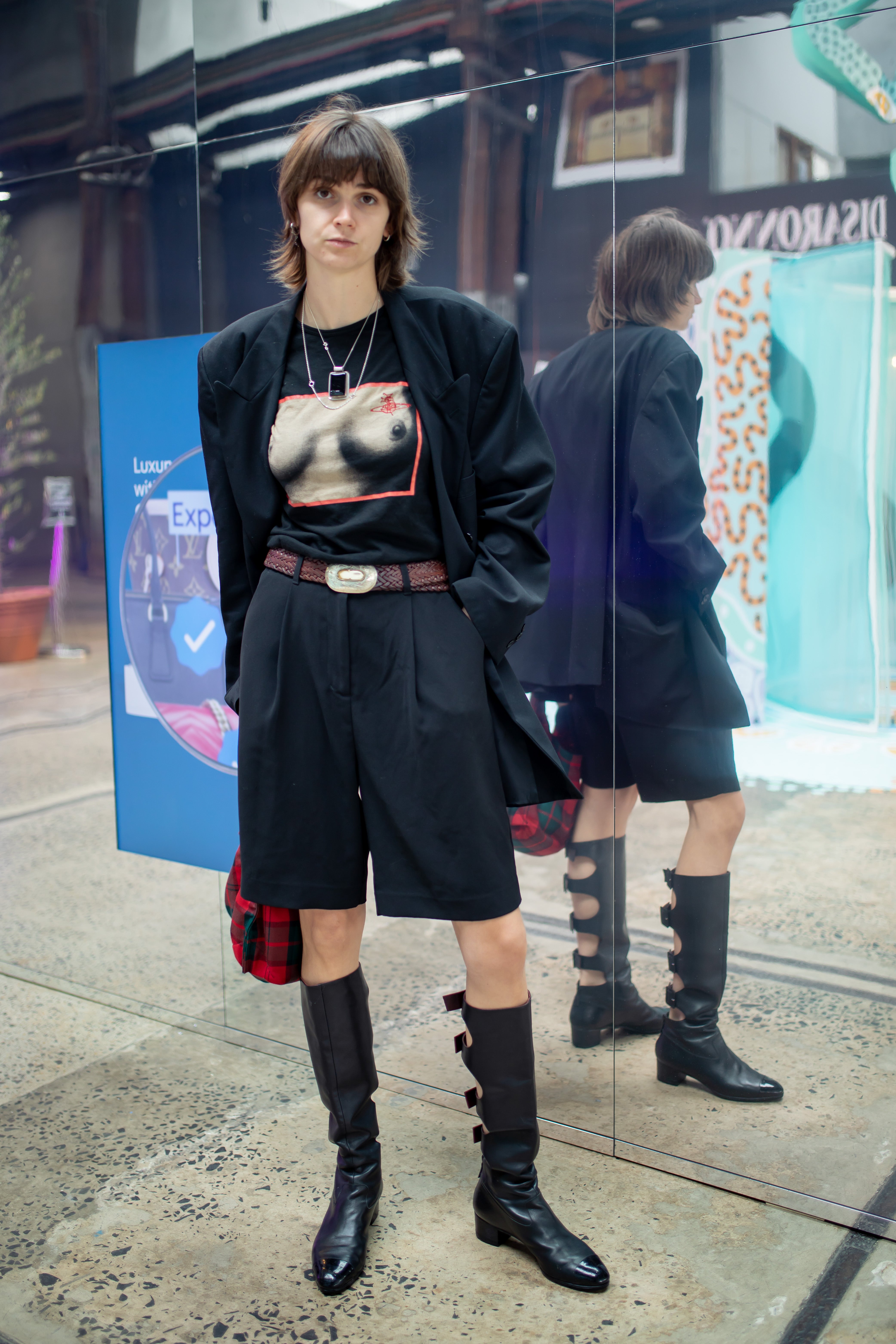 elaine on X: Sora Choi's street style at Paris Fashion Week Fall 2022   / X
