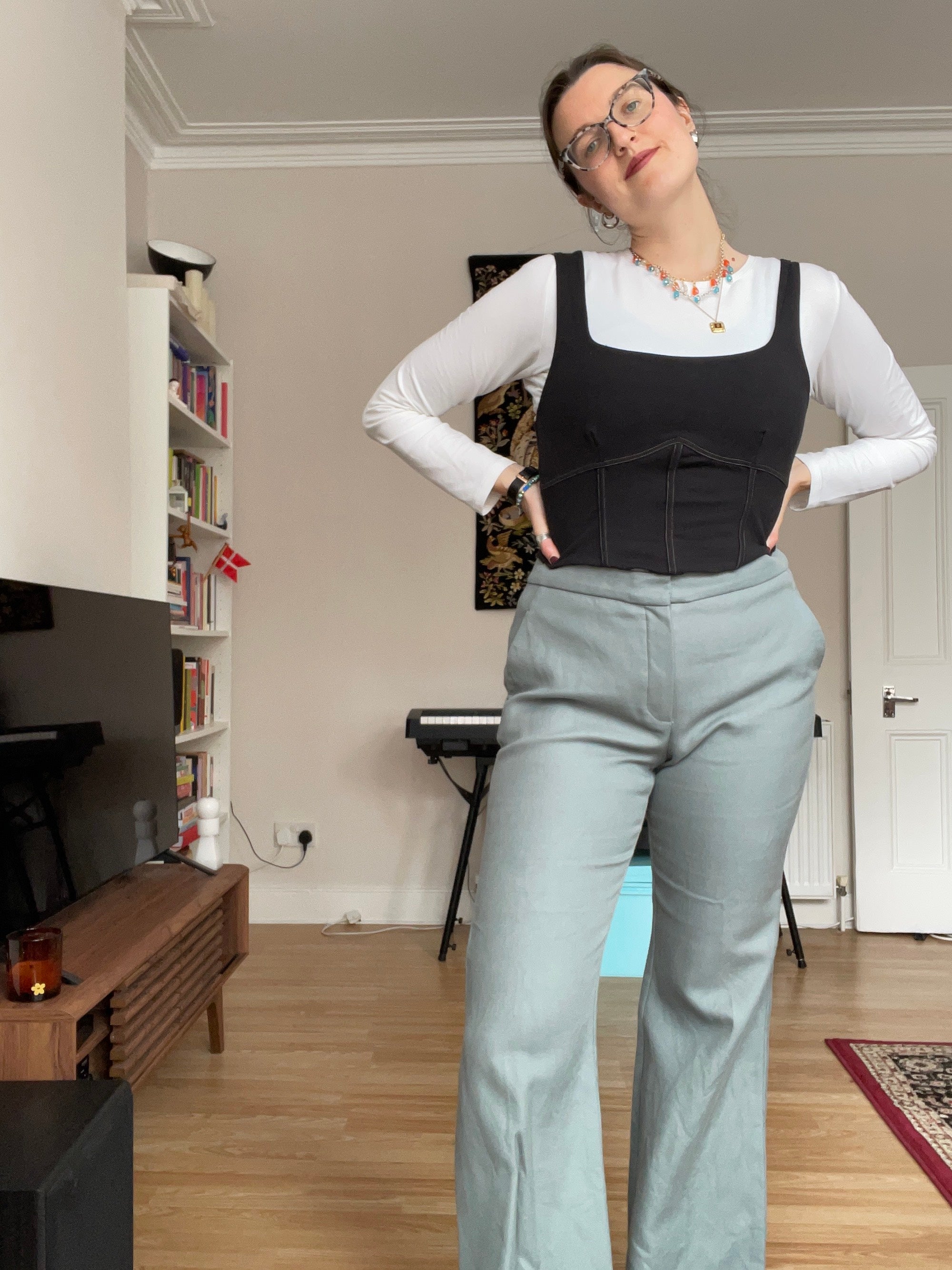 This Corset Style Is Taking Over Tops and Pants 