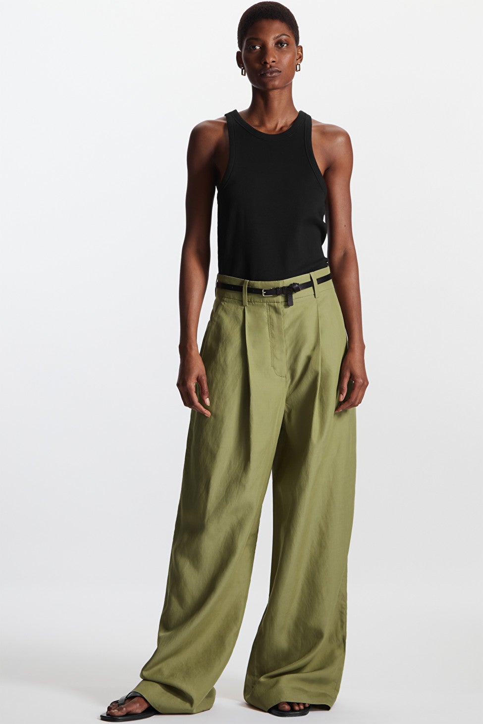COS - Relaxed cuts for a relaxed mood. From barrel culottes to  sportswear-inspired shapes, our trousers are made for striding into summer.  ​ Shop women's trousers: https://bit.ly/2XGfME7 | Facebook