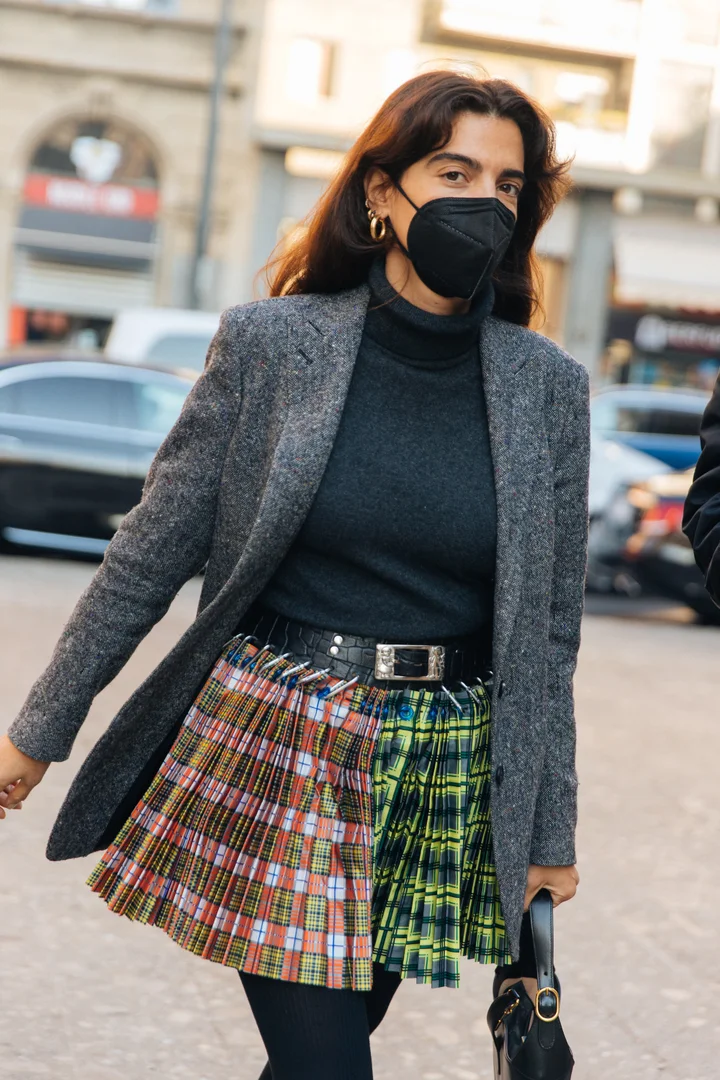 15 Aesthetic And Stylish Plaid Skirt Outfits You Must Wear Now