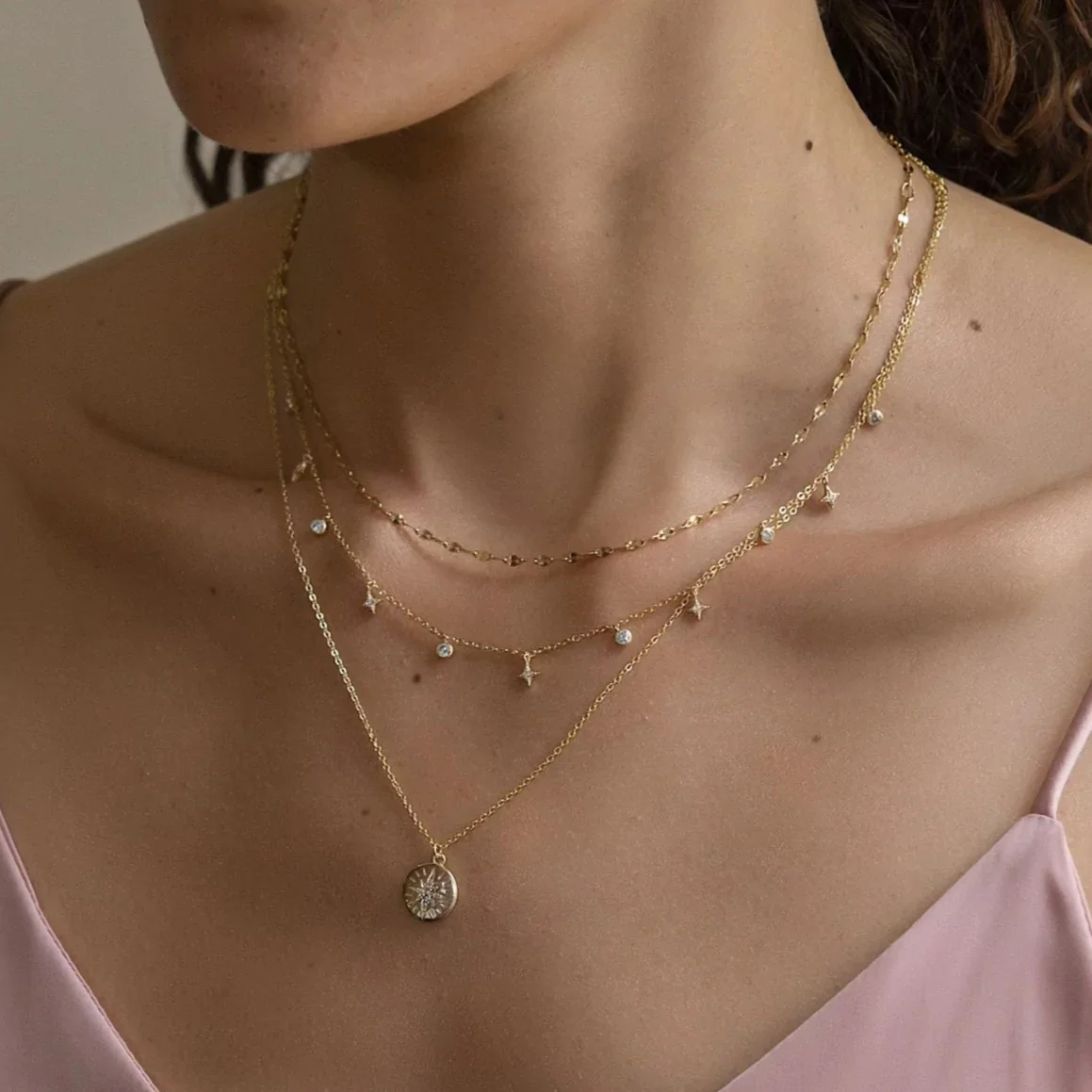 unique dainty necklaces