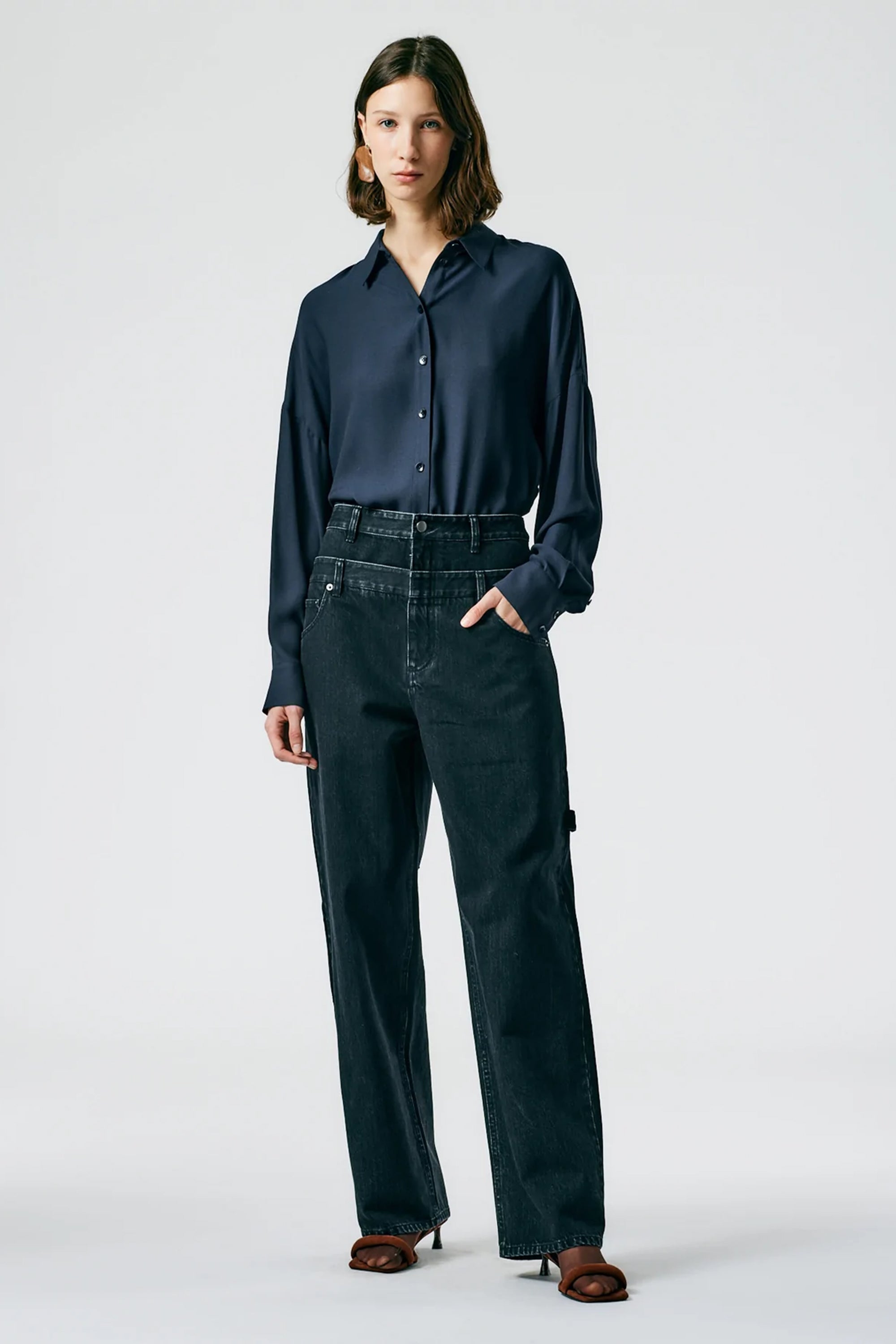 Move Over, Low-Rise: Double-Waisted, High-Rise Jeans Are Here To Stay