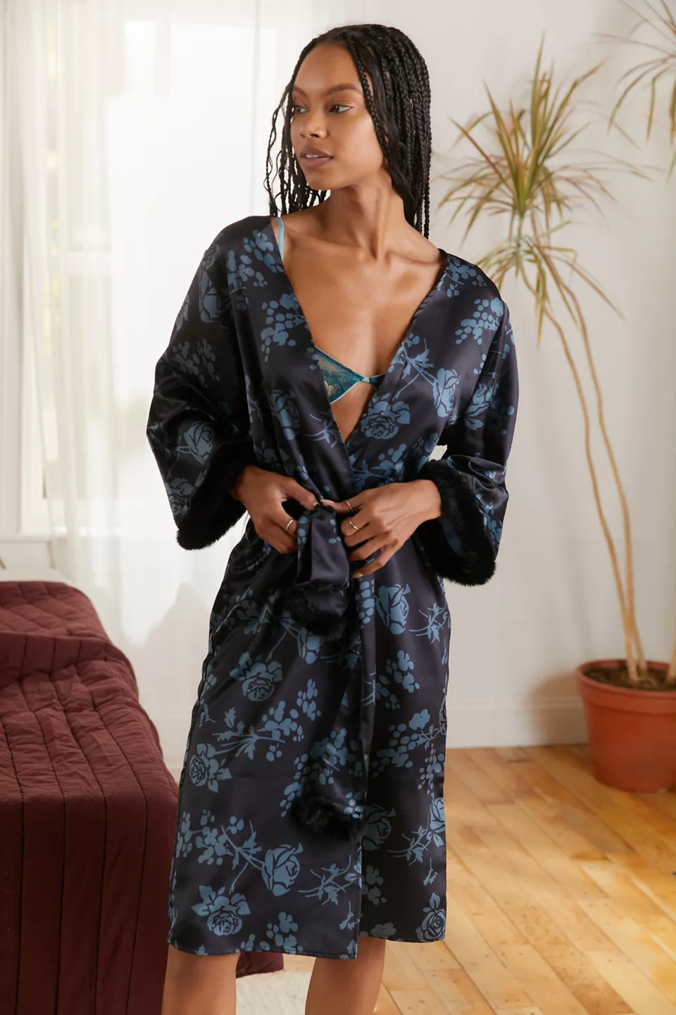 Urban Outfitters + Saturn Faux-Fur Trimmed Robe