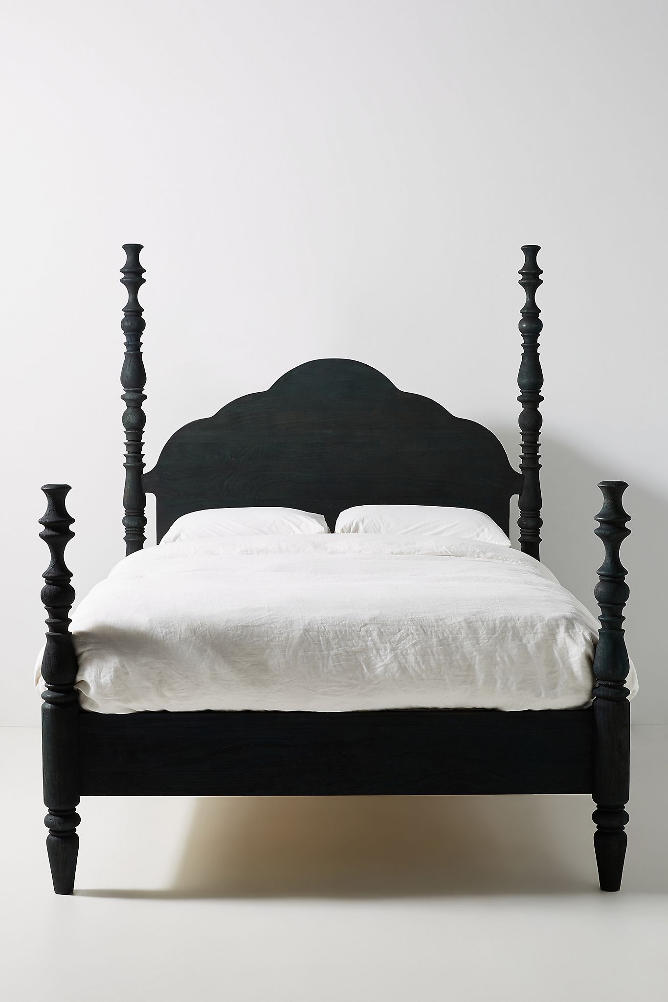 Four poster 2024 spindle bed