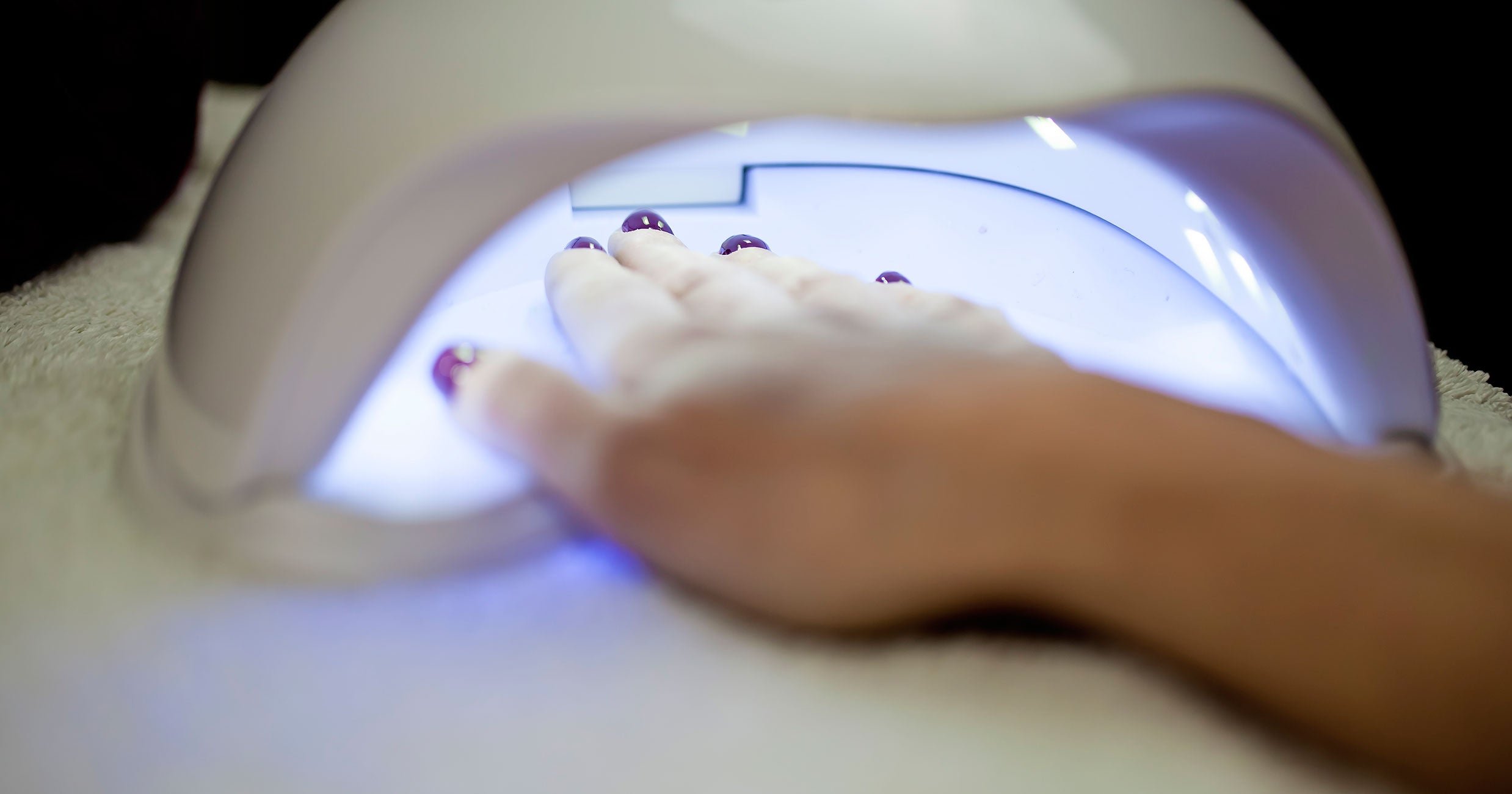 Are Gel Manicures Dangerous? New Study On UV Lamp Risks
