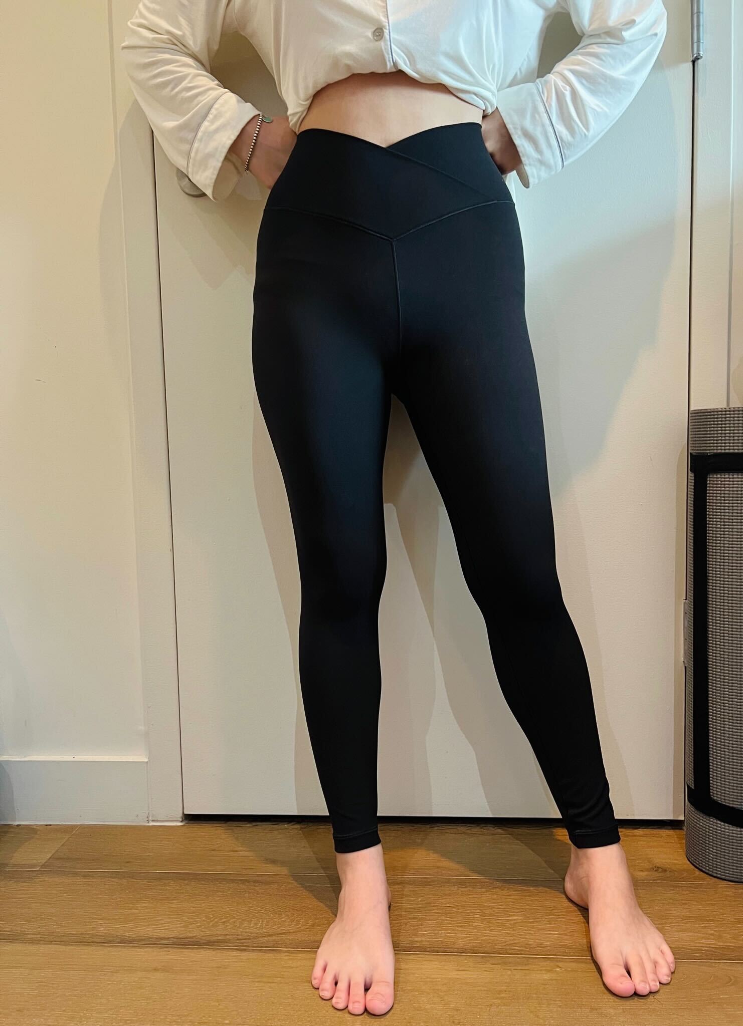 MY FIRST TIME TRYING AERIE  testing the viral crossover yoga pants,  front seams?!, honest review 