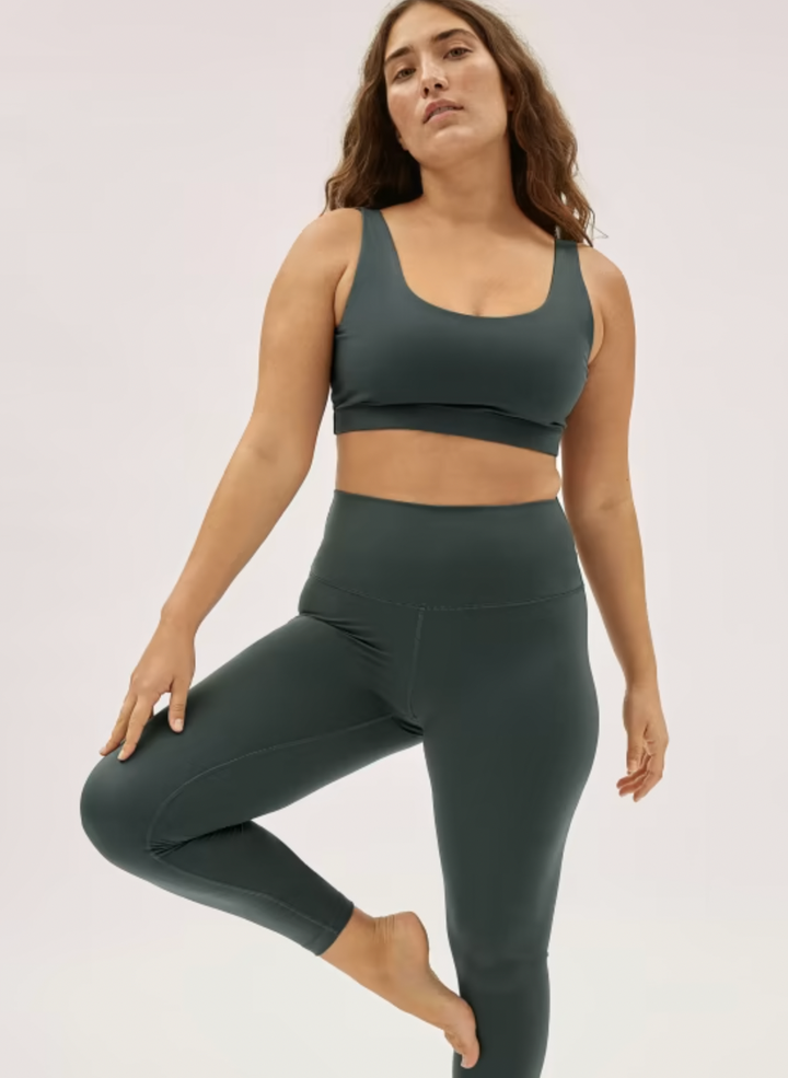 Stay stylish and sustainable with the SUMMERSALT Midi Sports Bra