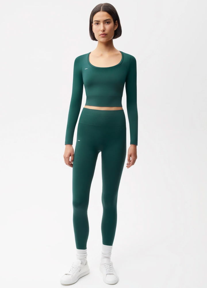 Sustainable Clothing: The Eco-Friendly Leggings Made of Water Bottles