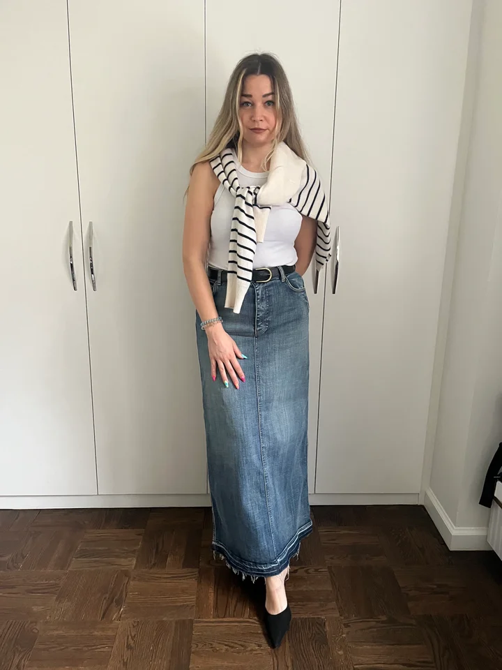 How To Wear Denim Maxi Skirt: Style & Outfit Ideas