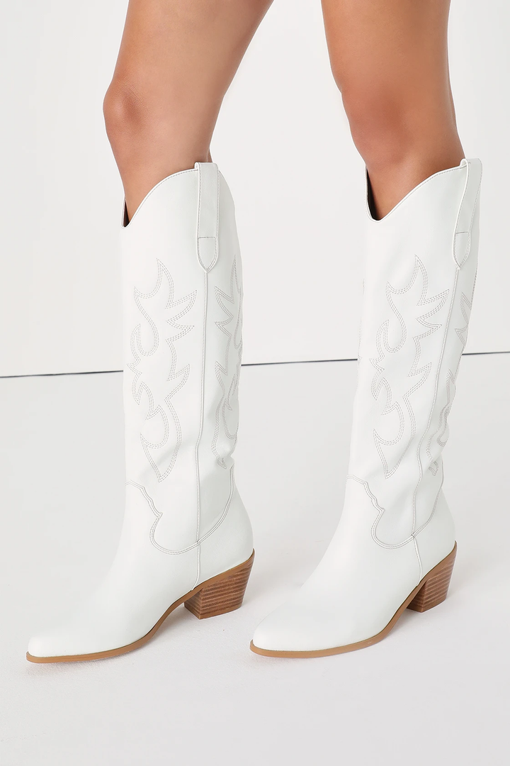 What To Wear With Cowboy Boots For Summer 2023