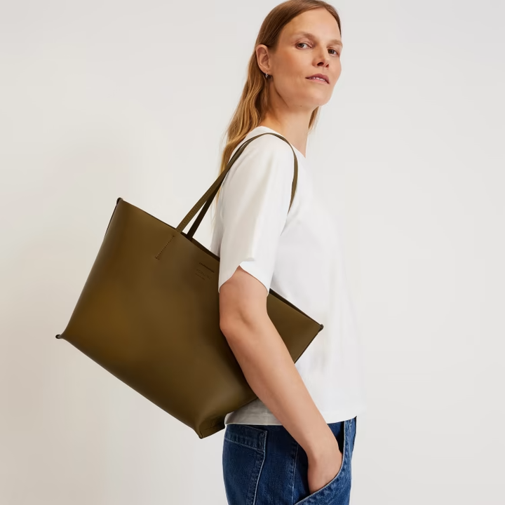 4 Office-Appropriate Bags Every Working Girl Should Own