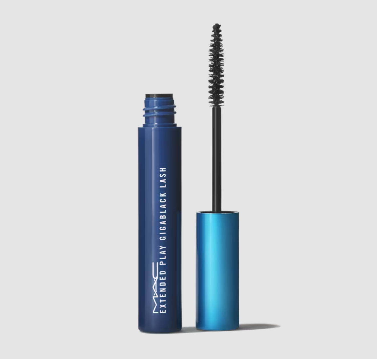 M.A.C Cosmetics + Extended Play Gigablack Lash