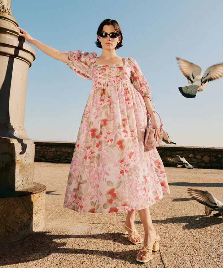 Dolce & Gabbana Lemon Crop Top and Skirt Set  Lemon print dress, Summer dress  outfits, New look clothes