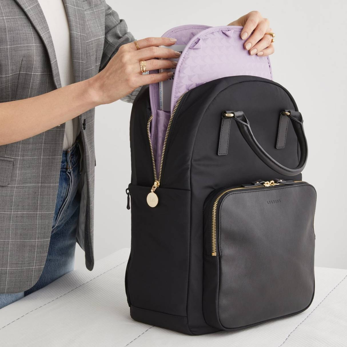 Lo & Sons Pearl Saffiano Review - The Perfect Travel Bag? - since wen