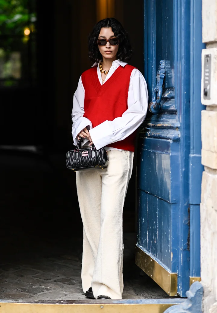 How to Style Loose Pants  Paris fashion week street style, Street
