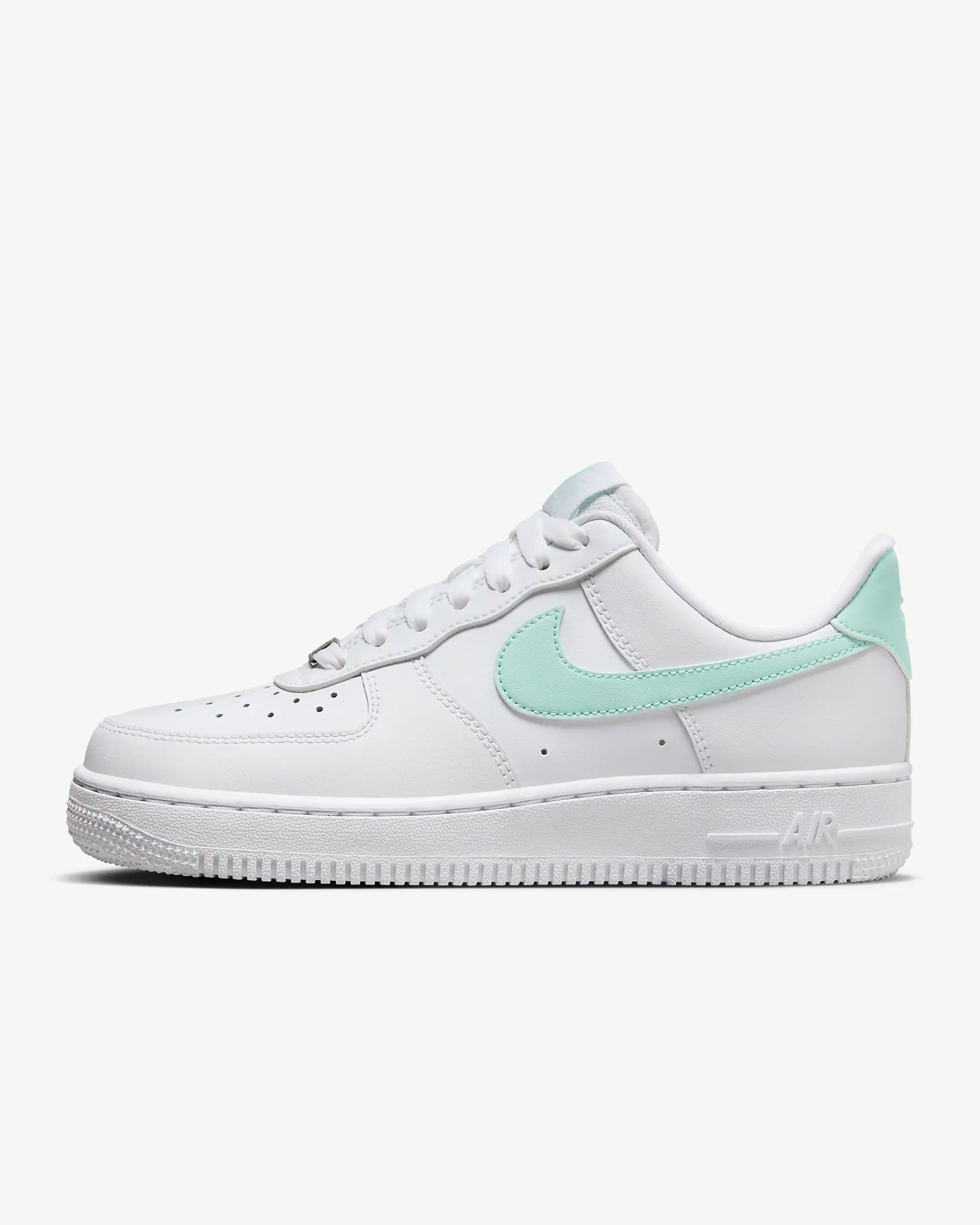 Nike + Air Force 1 ’07