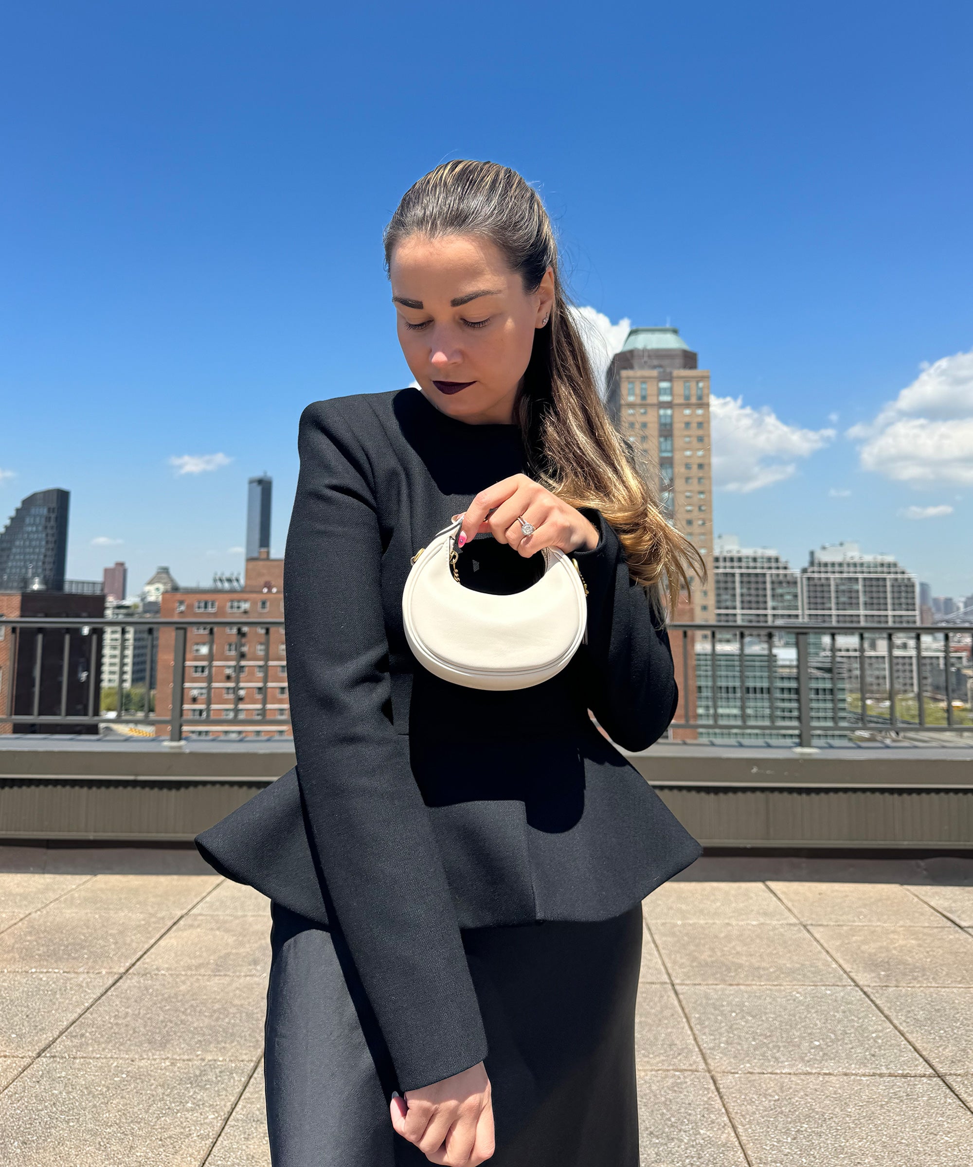 The Timeless Elegance of the White Coach Jonie Bag: A Comprehensive Guide